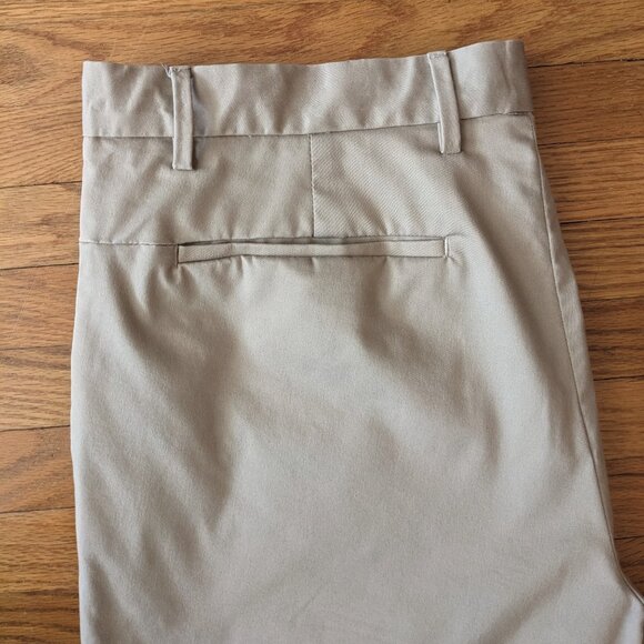 Banana Republic Tan Shorts - Picture 3 of 3